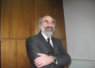 Κάλαντα Πρωτοχρονιάς στο Δήμαρχο Αλεξανδρούπολης