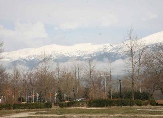 Με βροχές, λίγα χιόνια και άνοδο της θερμοκρασίας η Παρασκευή και 13