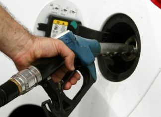 Έρχεται πλαφόν στις τιμές των καυσίμων
