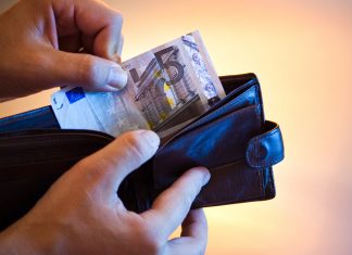 Εισόδημα κάτω από 10.000 ευρώ για το 37% των νοικοκυριών