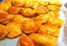 Φανταστική ζύμη για πιτάκια με τρία μόνο υλικά!