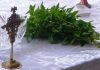 Πώς πίνουμε τον Μεγάλο Αγιασμό και πώς τον φυλάμε στο σπίτι μας;
