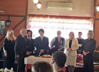 Ο Θρυλικός “ΦΑΝΑΡΑΣ” βραβεύεται αλλά και διδάσκει!