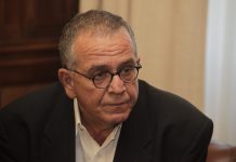Γ. Μουζάλας: Προσφορά χρημάτων αντί συσσιτίου στους πρόσφυγες από το Μάρτιο