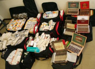 Συνελήφθησαν 2 άτομα κατηγορούμενα για νοθεία σε φάρμακα