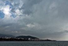 Με συννεφιά και βροχές η Τετάρτη