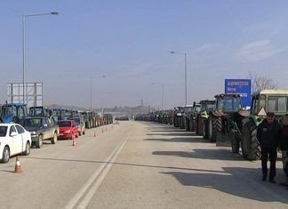 Αποχώρησαν τα τρακτέρ από το μπλόκο του Θουρίου Έβρου