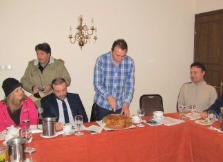 Έκοψαν την βασιλόπιτα για τη νέα χρονιά στο τμήμα στίβου του Εθνικού