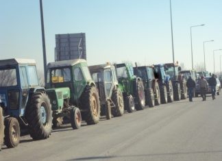 Επίσκεψη συμπαράστασης στο μπλόκο του Θουρίου