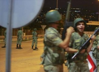 «Oι Τούρκοι που ζητούν άσυλο στην Ελλάδα αυξάνονται διαρκώς»