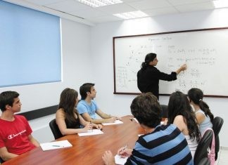 1.5 δισεκατομμύριο ευρώ τον χρόνο ξοδεύουν οι Έλληνες για φροντιστήρια
