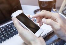 Τέλος στις χρεώσεις περιαγωγής: το τελευταίο βήμα στη νομοθετική διαδικασία
