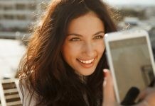 Μικρά μυστικά για να βγαίνεις όμορφη στις selfies!