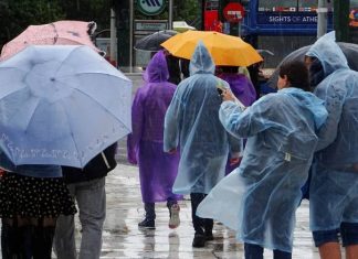 Άστατος και σήμερα Δευτέρα ο καιρός με σποραδικές καταιγίδες