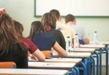 Βραδυνή Θεία Λειτουργία στην Αλεξανδρούπολη για τις Πανελλήνιες εξετάσεις