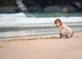 Φοβάται το παιδί σου τη θάλασσα; Ακολούθησε τα μαγικά tips!