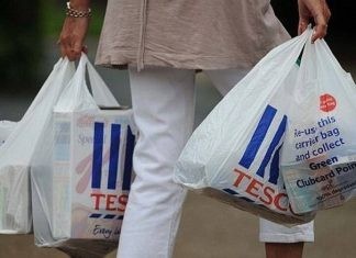 Τέλος στις δωρεάν πλαστικές σακούλες από τα σουπερ μάρκετ