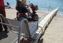 Παραδόθηκε προς χρήση το σύστημα seatrac για ΑμεΑ στη δημοτική πλαζ Αλεξανδρούπολης -video