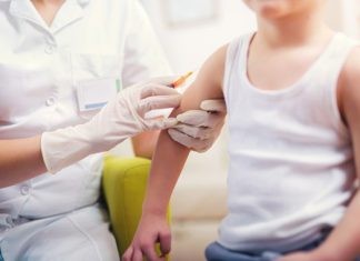 Παιδιά χάνουν τη ζωή τους από το μη εμβολιασμό για τη μηνιγγίτιδα τύπου Β
