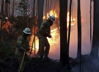 Τριήμερο εθνικό πένθος στην Πορτογαλία – Έφτασαν τους 62 οι νεκροί