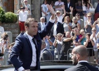 Γαλλικές εκλογές: Σαρωτική νίκη Μακρόν και αποχή-ρεκόρ