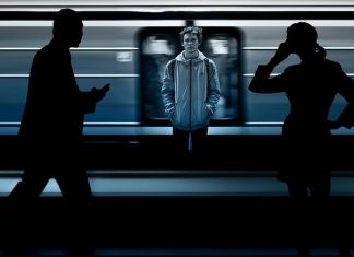 Έρευνα: «Εγκλωβισμένοι» στο σπίτι των γονιών τους οι νέοι λόγω κρίσης