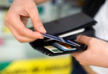 Σπάει κάθε ρεκόρ το «πλαστικό» χρήμα -Τι δείχνουν τα στοιχεία