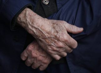 Νόμος Κατρούγκαλου: Καταβάλλονται οι πρώτες μειωμένες συντάξεις