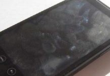 Κι όμως: Έτσι θα φύγουν οι δαχτυλιές από την οθόνη του κινητού σου