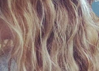 DIY: Δύο σπρέι με αλατόνερο για λαμπερά μαλλιά!