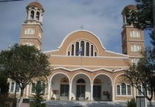 Αλεξανδρούπολη: Πανηγυρίζει ο Ιερός Ναός Αγίας Κυριακής – Εσπερινός, λιτανεία και παραδοσιακό γλέντι
