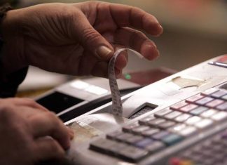 Ελεγκτές στο ‘κυνήγι’ των αποδείξεων σε επιχειρήσεις της Αλεξανδρούπολης