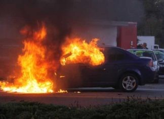 Ανάφλεξη αυτοκινήτου λόγω καύσωνα -Τι πρέπει να προσέχουμε