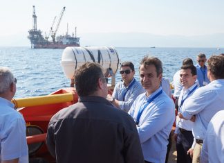 Ο Κυριάκος Μητσοτάκης στις εγκαταστάσεις της Energean Oil & Gas στον Πρίνο Καβάλας