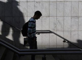 ΕΛΣΤΑΤ: Στο 8,1% υποχώρησε η ανεργία τον Μάιο – Μειώθηκαν οι άνεργοι κατά 48.000 σε έναν μήνα
