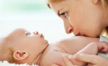 Δύο κανόνες που πρέπει να γνωρίζετε όταν πρέπει το μωρό σας να κόψει την πάνα