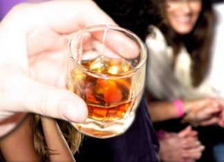 Σύλληψη στην Κομοτηνή για πώληση αλκοόλ σε ανήλικο