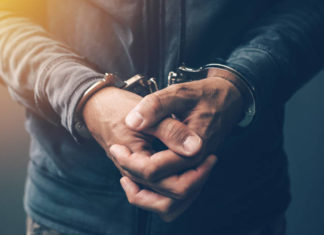 Σύλληψη διακινητή στον Έβρο – Μετέφερε 7 μη νόμιμους μετανάστες με επικίνδυνη οδήγηση