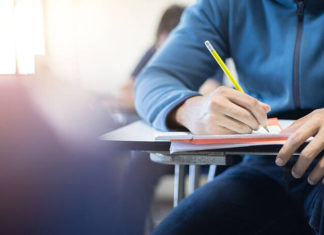 Ξεκινούν αύριο οι προαγωγικές και απολυτήριες εξετάσεις στα λύκεια