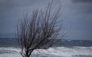 Έκτακτο δελτίο καιρού: Έρχονται βροχές, καταιγίδες και θυελλώδεις άνεμοι από τη Δευτέρα