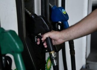 Fuel Pass: Ανοίγει σήμερα η πλατφόρμα – Ποιοι δικαιούνται έως 60 ευρώ και πότε πληρώνονται