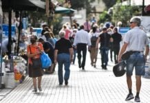 Έκθεση ΙΝΕ ΓΣΕΕ: Οι εργαζόμενοι στην Ελλάδα δουλεύουν περισσότερες ώρες από τον μέσο όρο της ΕΕ