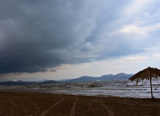 Άστατος καιρός με λασποβροχές και ισχυρούς ανέμους στα πελάγη – Πού θα βρέξει