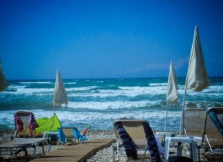 Αλλάζει ο καιρός: Έρχονται μπόρες σε αρκετές περιοχές – Ενισχύονται τα μελτέμια στο Αιγαίο