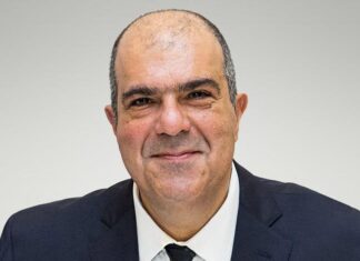 Δέκα εκατ. από τον Στέλιο Χατζηιωάννου για να μείνουν οι γιατροί στα νησιά