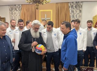 Αλεξανδρούπολη: Η Εθνική Ομάδα Πόλο Ανδρών στον Μητροπολίτη Άνθιμο πριν τους αγώνες του Παγκοσμίου Κυπέλλου