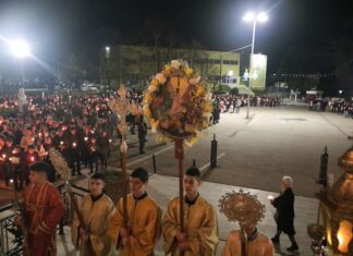 Μήνυμα ελπίδας και ειρήνης από τον Μητροπολίτη Διδυμοτείχου Δαμασκηνό – Πλήθος πιστών στις Αναστάσιμες Ακολουθίες