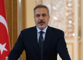 Εντάσεις στην Ανατολική Μεσόγειο: Η επίθεση Φιντάν στην τριμερή Ελλάδας–Κύπρου–Ισραήλ και το γεωπολιτικό παρασκήνιο