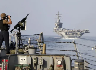 Στενά του Ορμούζ: Σε ισχύ ο ναυτικός αποκλεισμός των ΗΠΑ – Σκληρές προειδοποιήσεις Ντόναλντ Τραμπ, «πολεμική ενέργεια» λέει το Ιράν