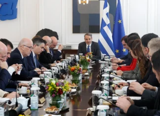 Παραιτήθηκαν τα τρία κυβερνητικά στελέχη Κεφαλογιάννης, Τσιάρας και Βαρτζόπουλος